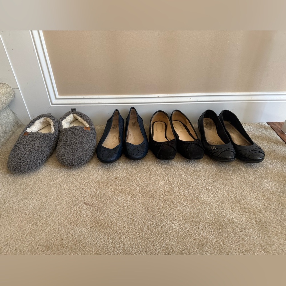 Women's Black and Navy Flats